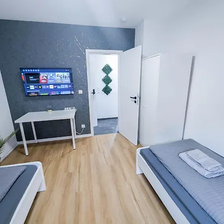 Alfa 3 6 Betten Wasen Mercedesbenz Mhp Arena L Bad I Kueche L Wifi & Smarttv L 3br & 6 Beds L Bathroom L Kitchen Apartamento Estugarda