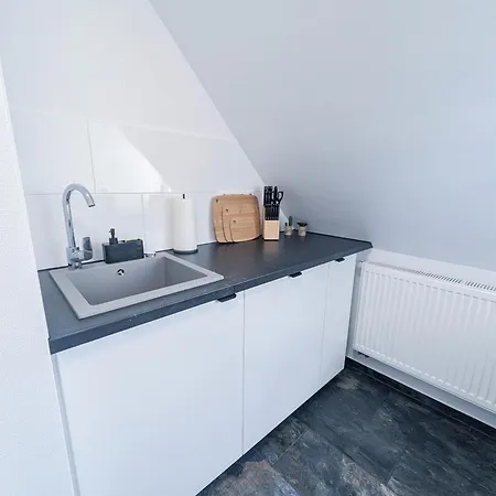 Alfa 3 6 Betten Wasen Mercedesbenz Mhp Arena L Bad I Kueche L Wifi & Smarttv L 3br & 6 Beds L Bathroom L Kitchen Apartment